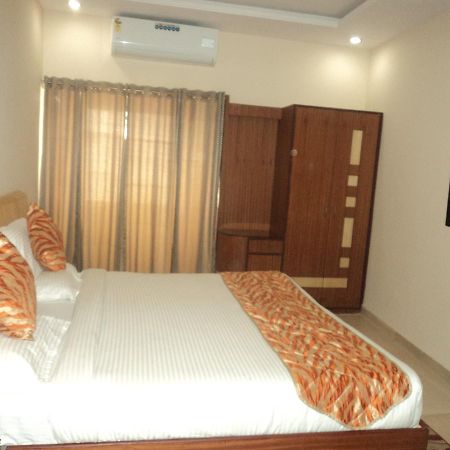 Hotel Vinayak Palace Bilāspur Buitenkant foto