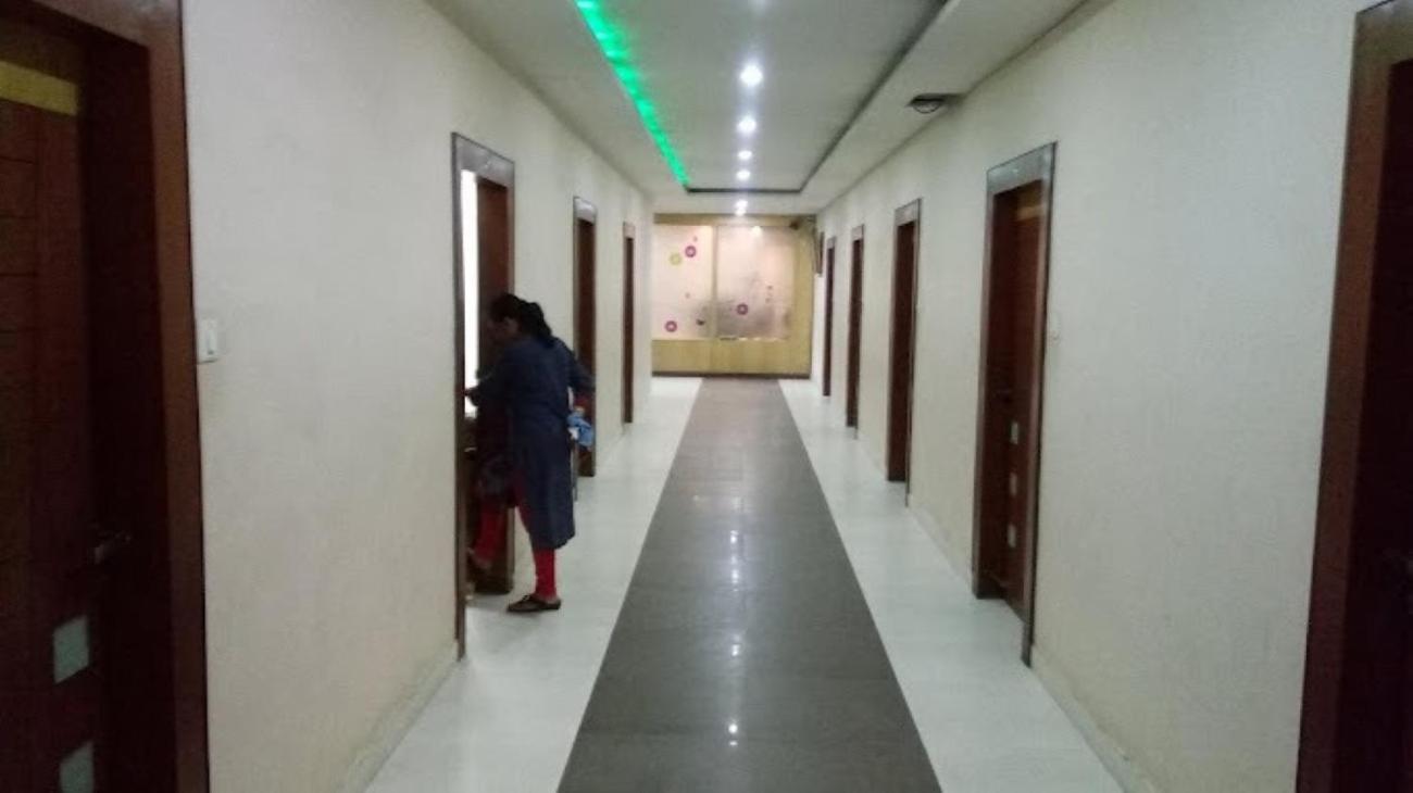 Hotel Vinayak Palace Bilāspur Buitenkant foto