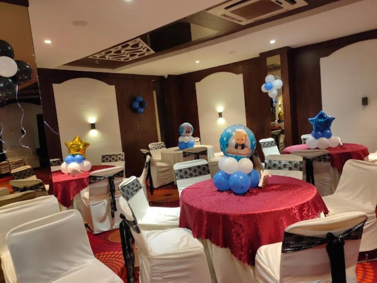 Hotel Vinayak Palace Bilāspur Buitenkant foto