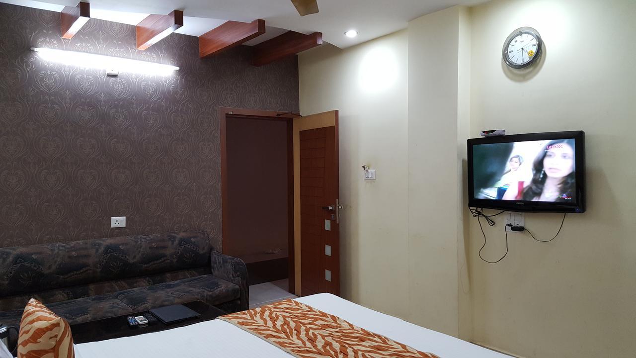 Hotel Vinayak Palace Bilāspur Buitenkant foto