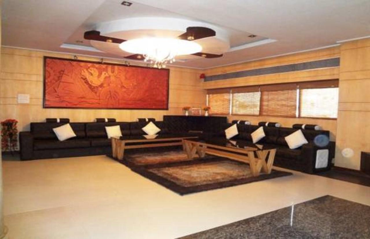 Hotel Vinayak Palace Bilāspur Buitenkant foto